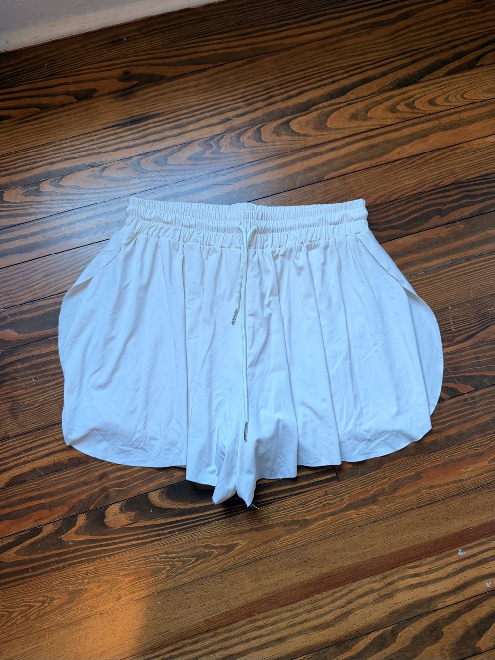 Women’s White Flowy Skort
